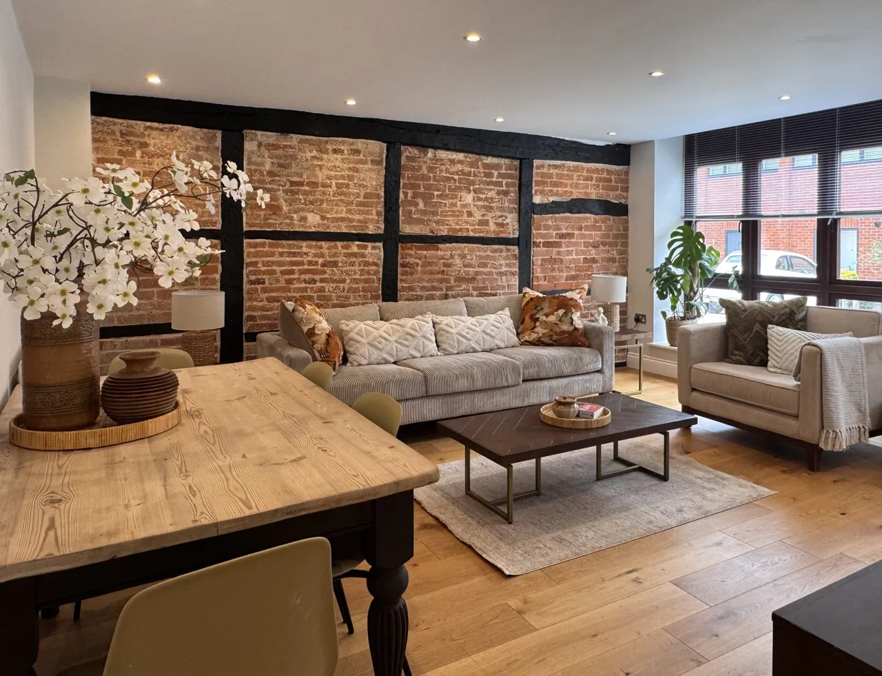 1 bed barn conversion for sale — The Barn Palace Gate Farm, Odiham, Hook, RG29 1FU