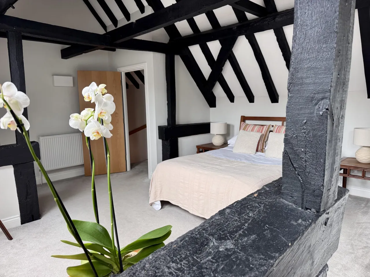 The Barn Palace Gate Farm, Odiham, Hook, RG29 1FU, photo 14