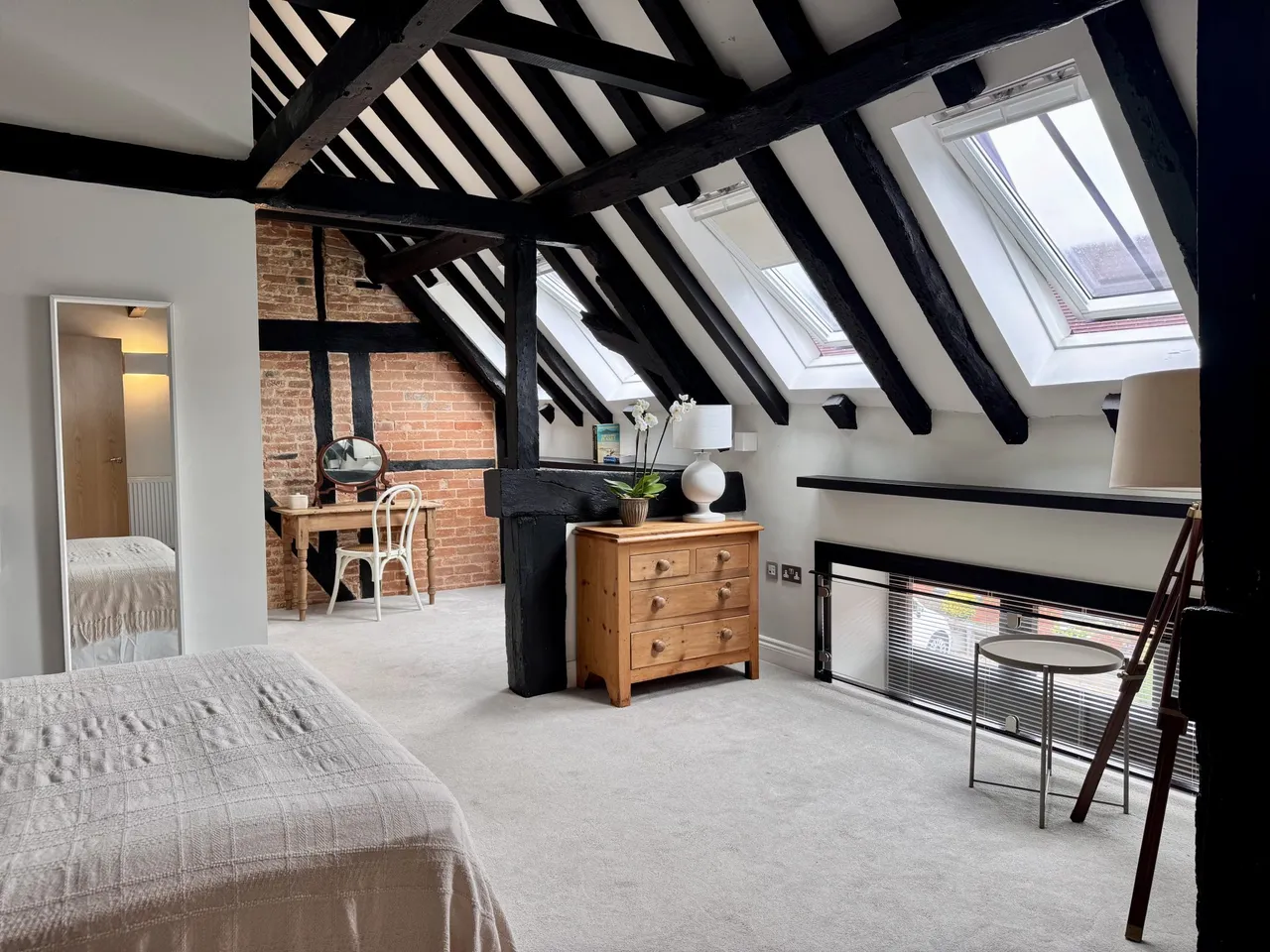 The Barn Palace Gate Farm, Odiham, Hook, RG29 1FU, photo 13
