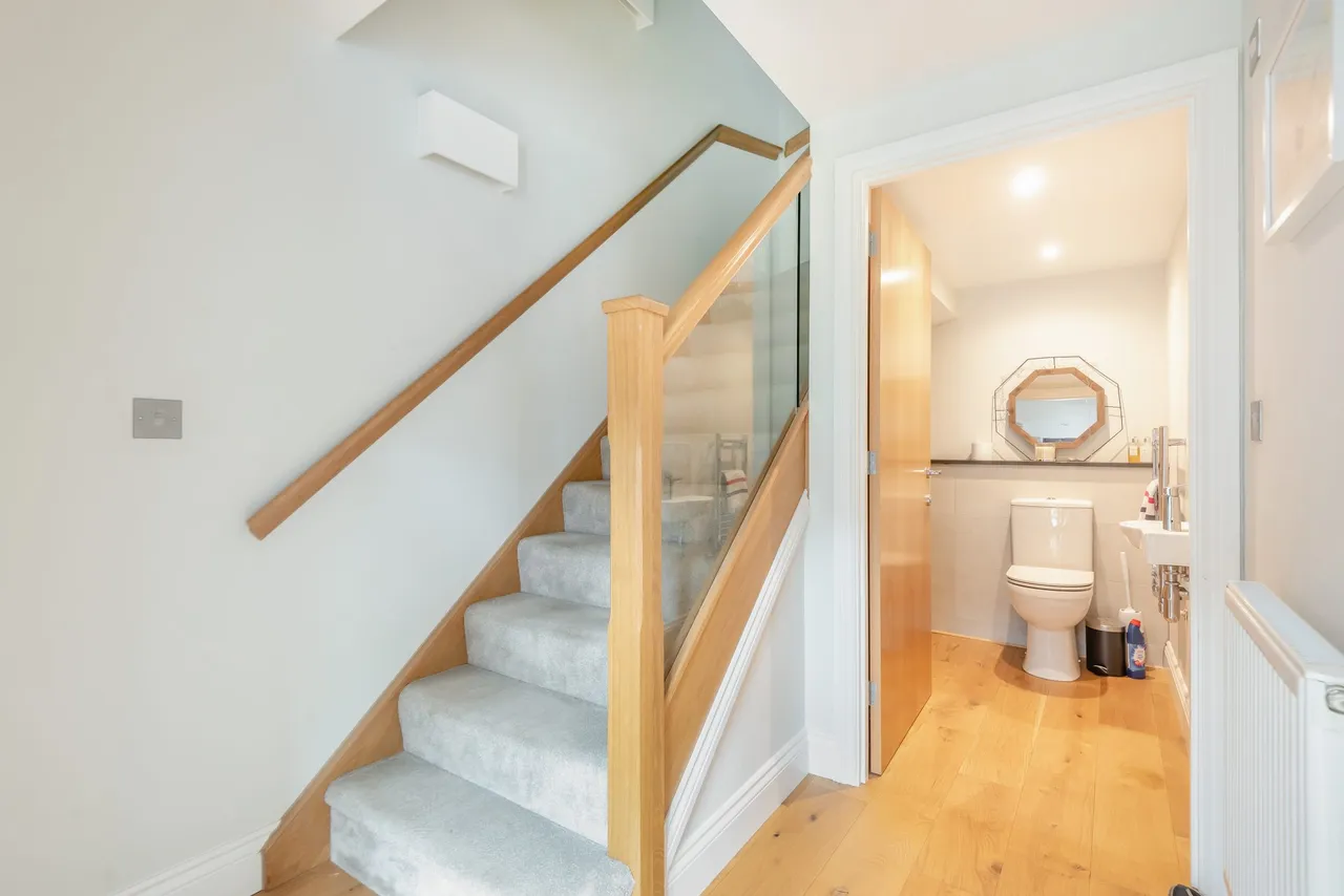 The Barn Palace Gate Farm, Odiham, Hook, RG29 1FU, photo 10