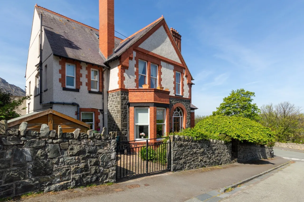 Celyn Street, Penmaenmawr, LL34, photo 2