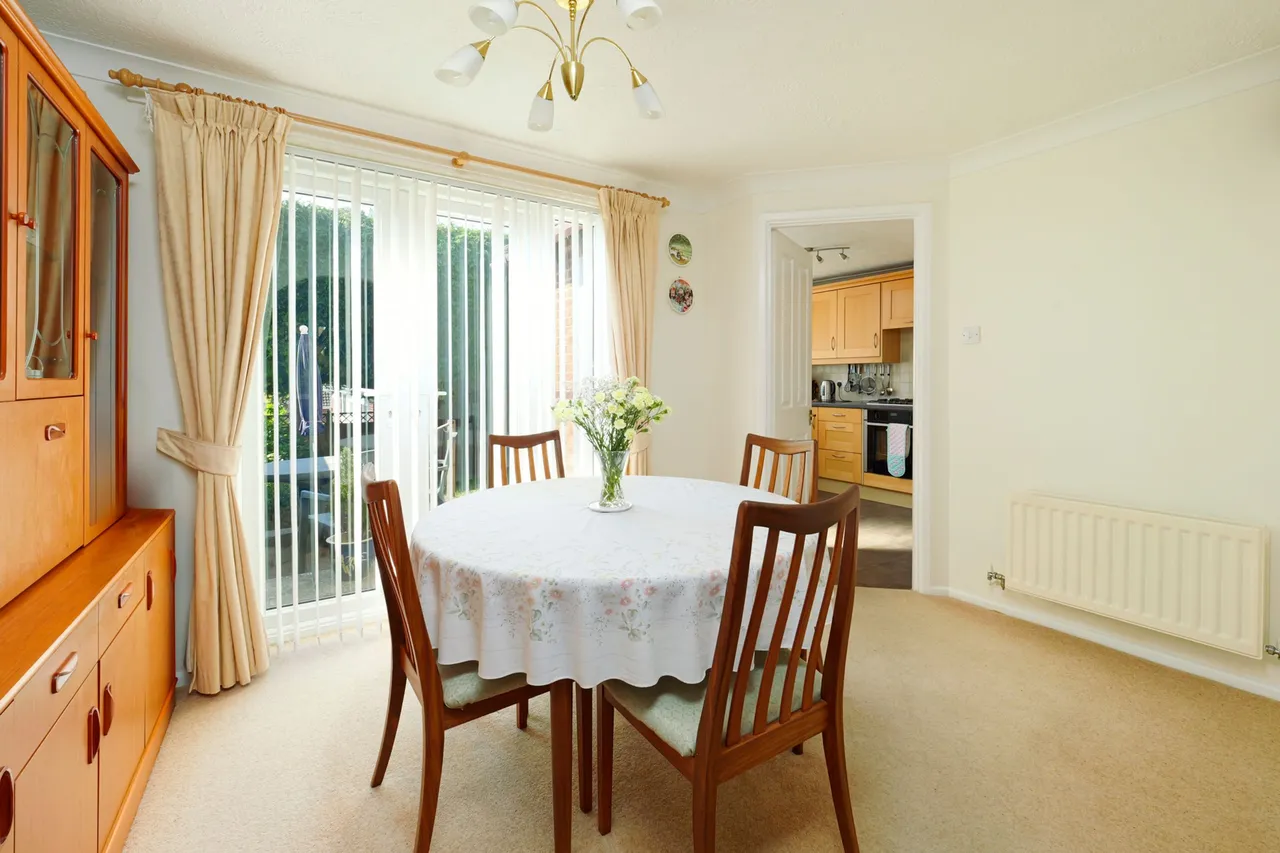 Mount Pleasant Close, Lyminge, CT18, photo 5