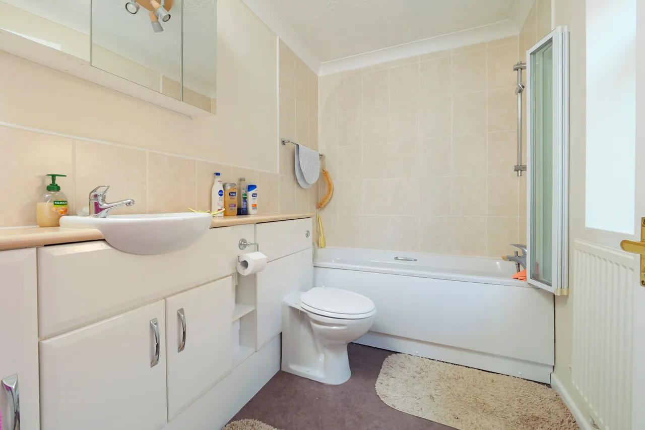 Mount Pleasant Close, Lyminge, CT18, photo 8