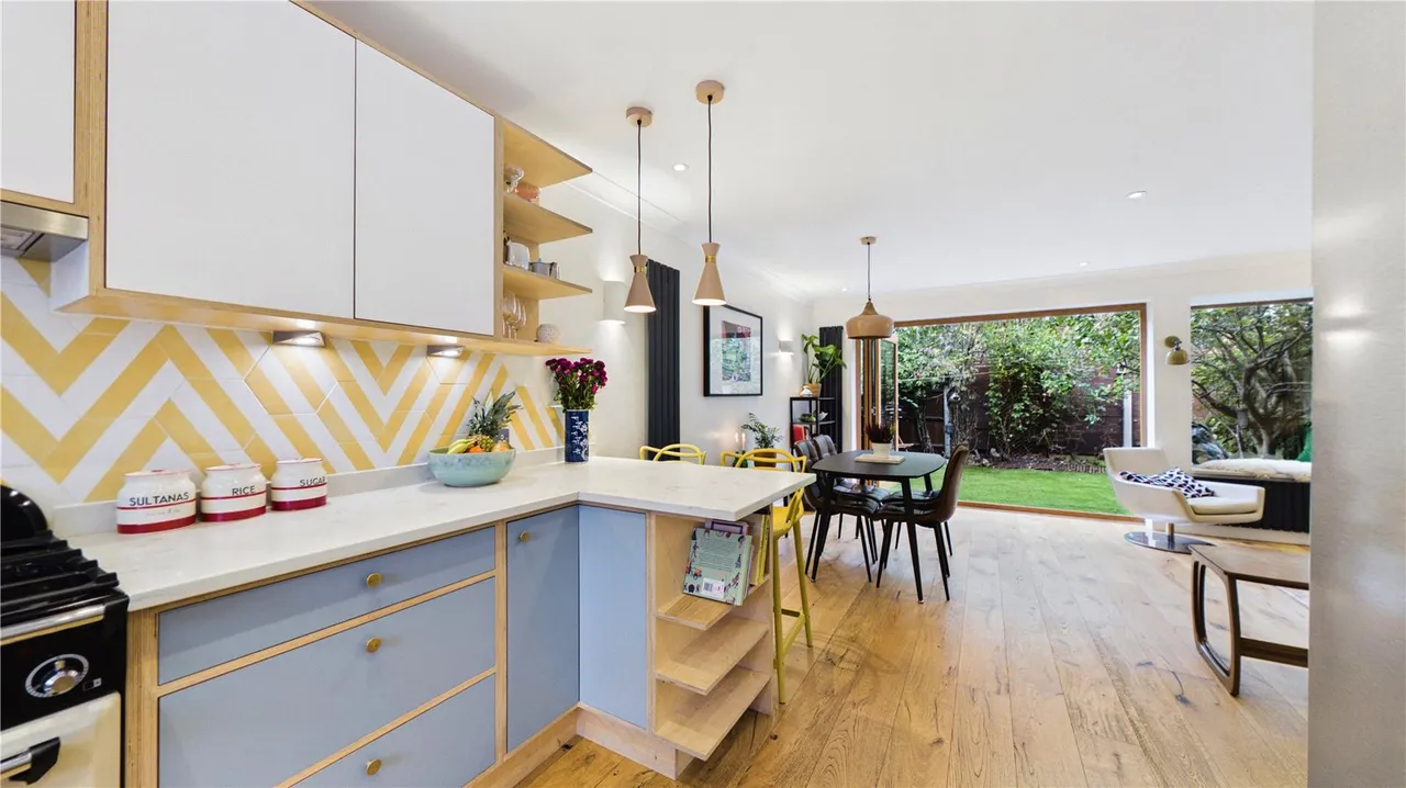 Langley Lane, London, SW8, photo 4