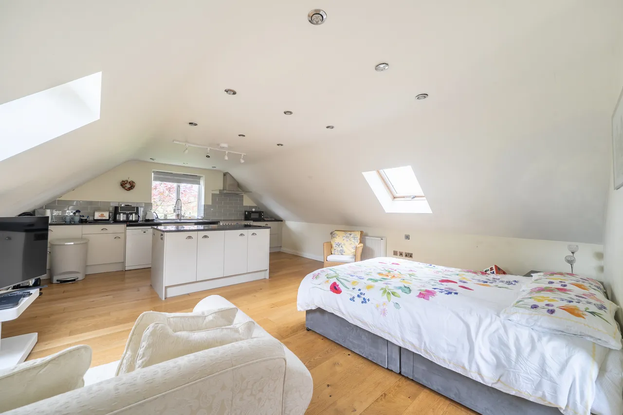 Damery Lane, Berkeley, GL13, photo 6