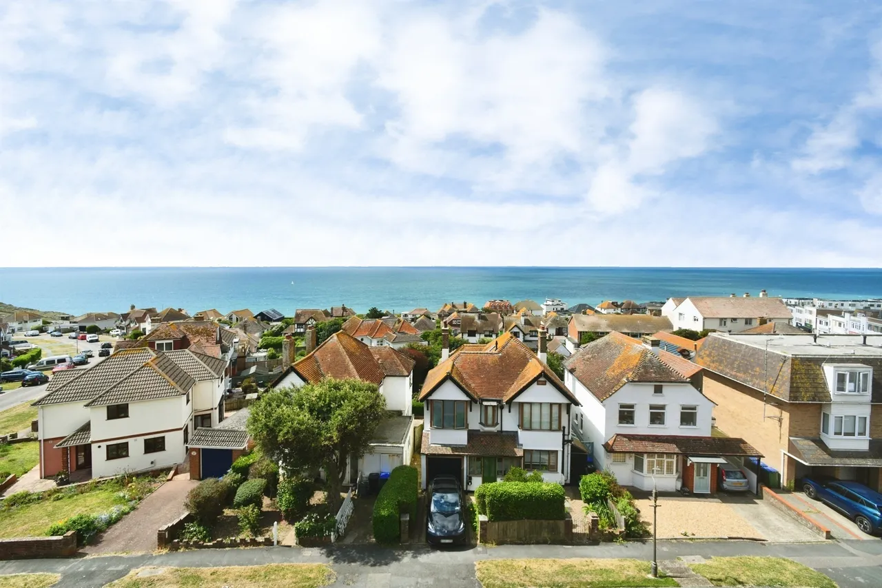 Longridge Avenue, Saltdean, BN2, photo 2