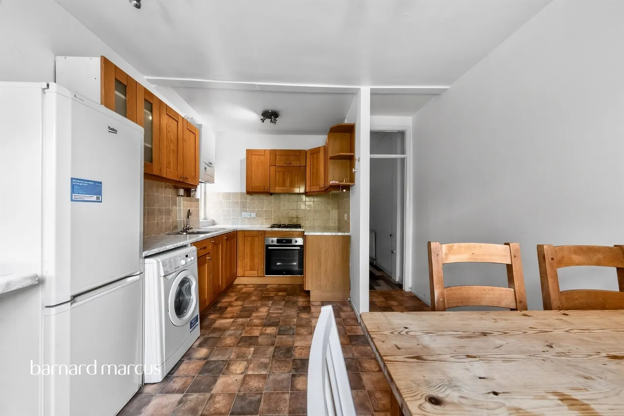 Castle Road, London, N12, photo 11