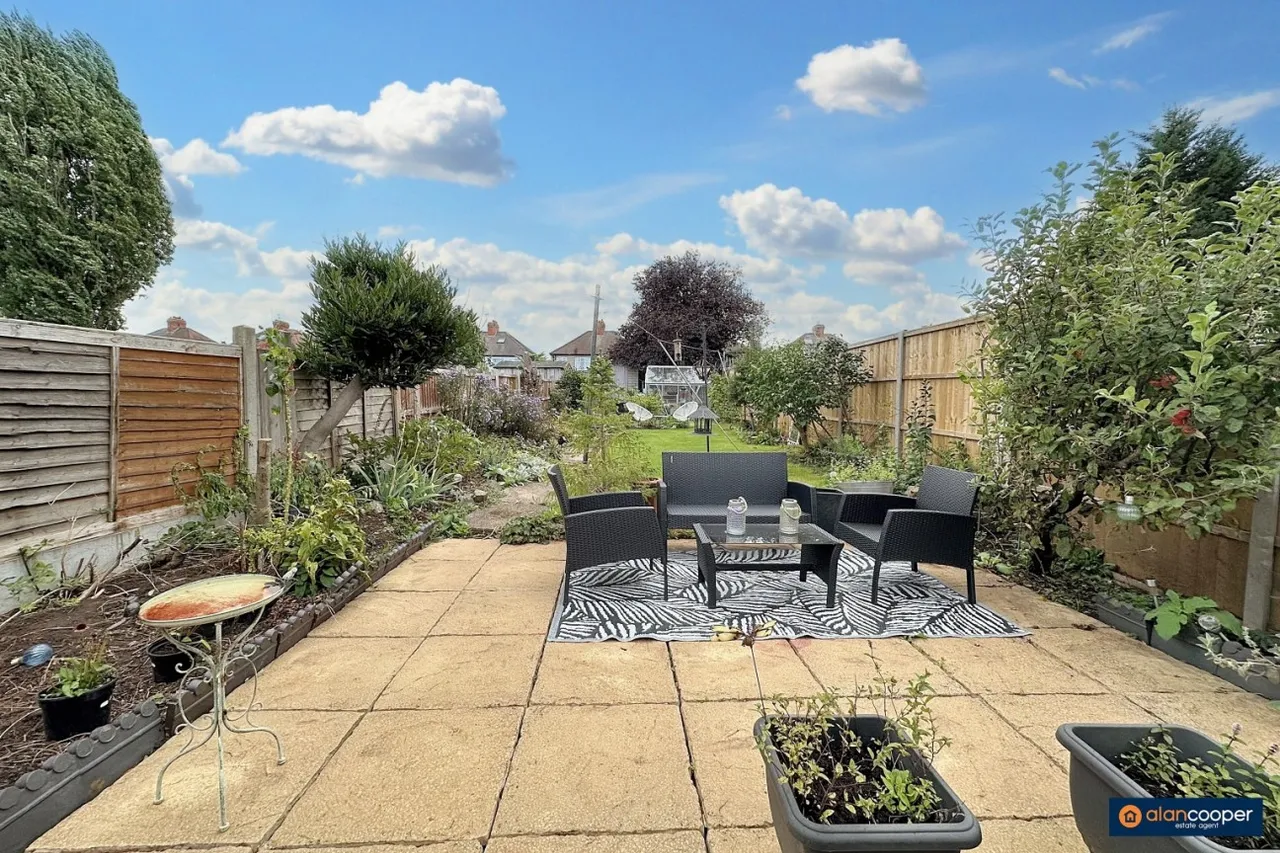 Ryde Avenue, Weddington, CV10, photo 16
