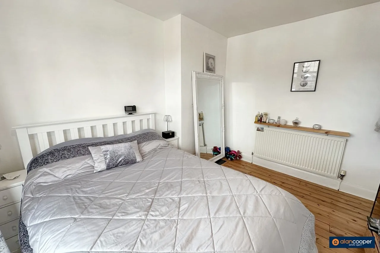 Ryde Avenue, Weddington, CV10, photo 12