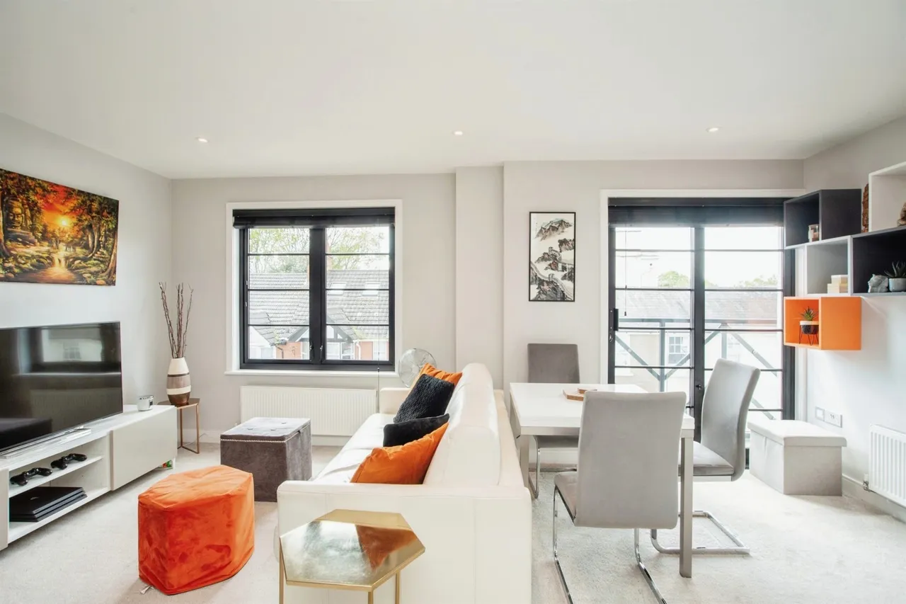 Granville Road, Watford, WD18, photo 2