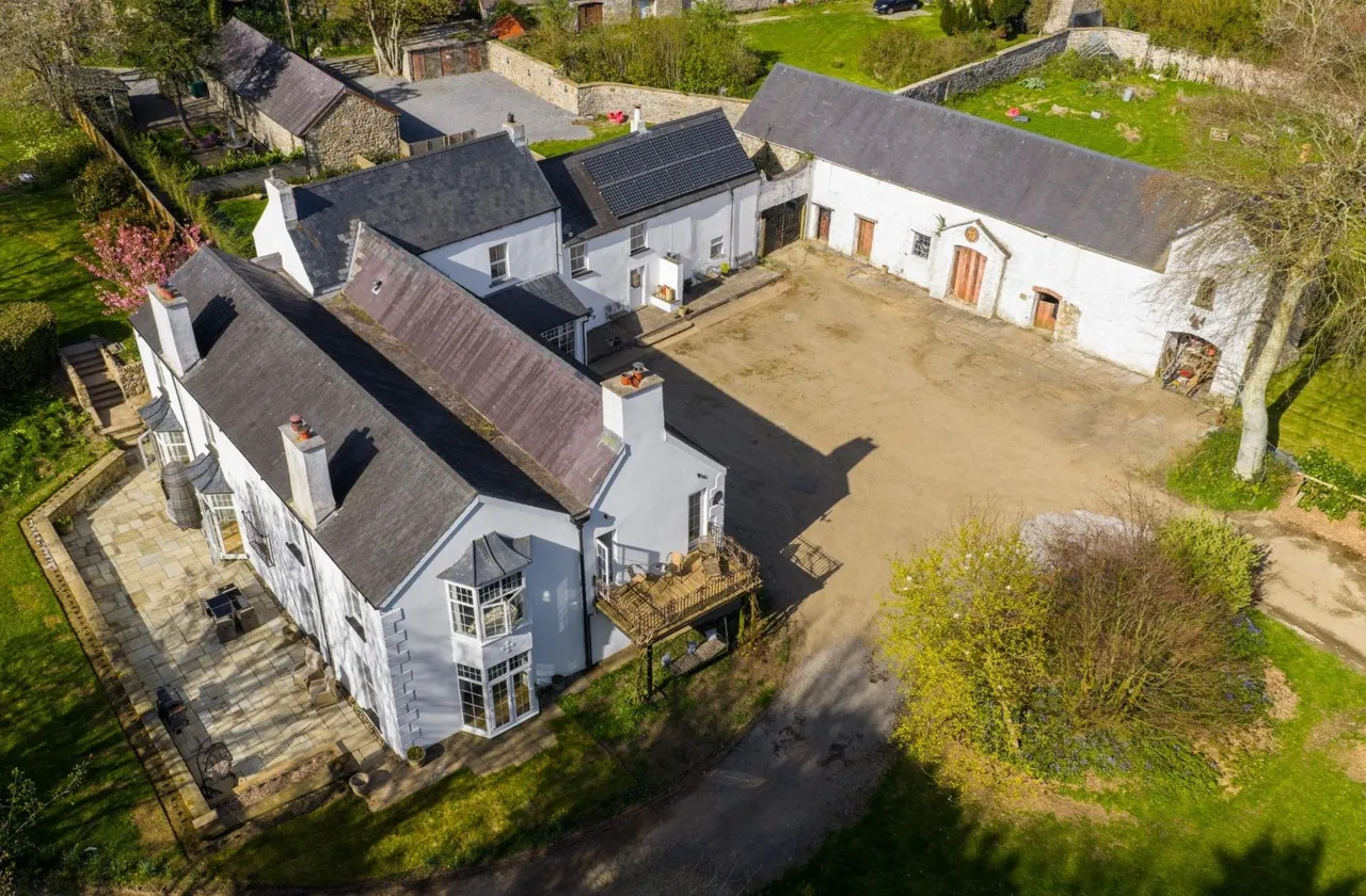 Johnston, Haverfordwest, SA62, photo 2