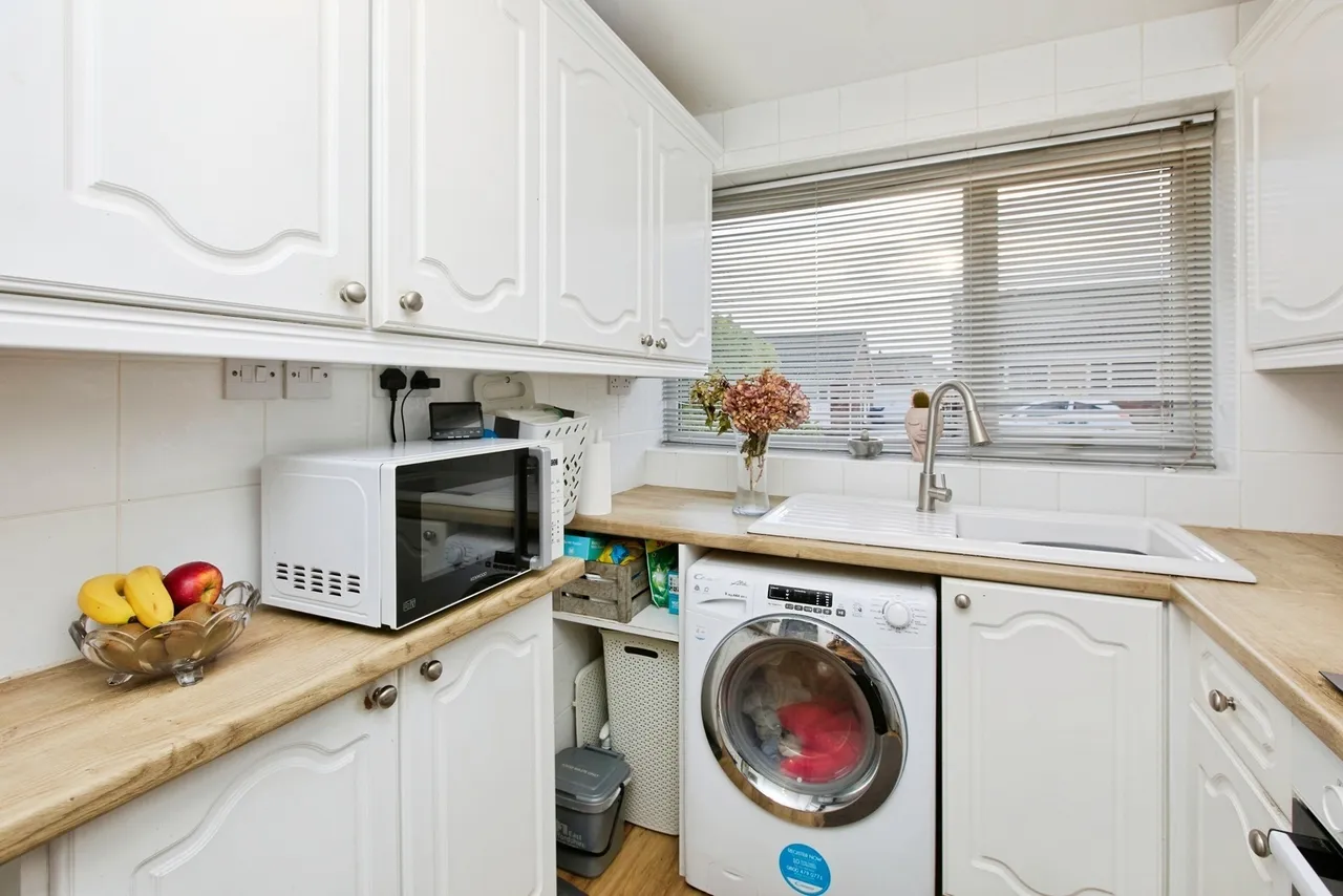 Gretton Avenue, Burton-on-Trent, DE13, photo 9