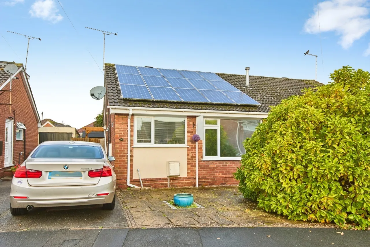 2 bed house for sale, Gretton Avenue, Burton-on-Trent, DE13