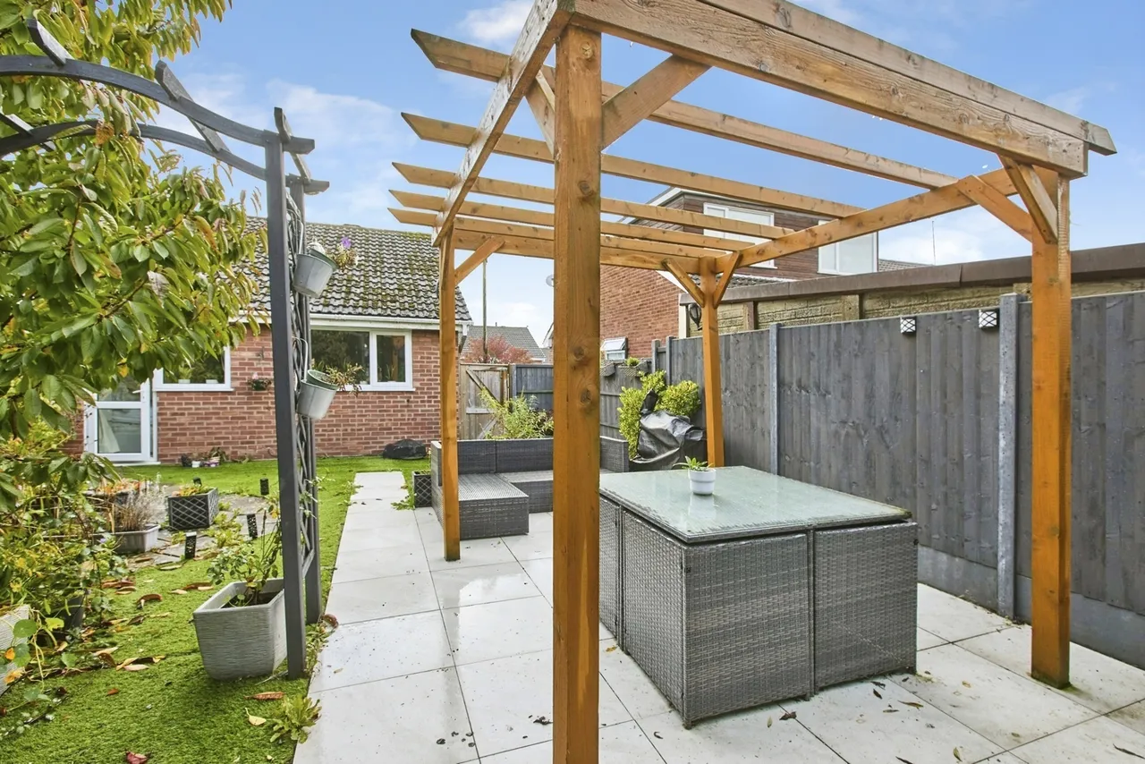 Gretton Avenue, Burton-on-Trent, DE13, photo 5
