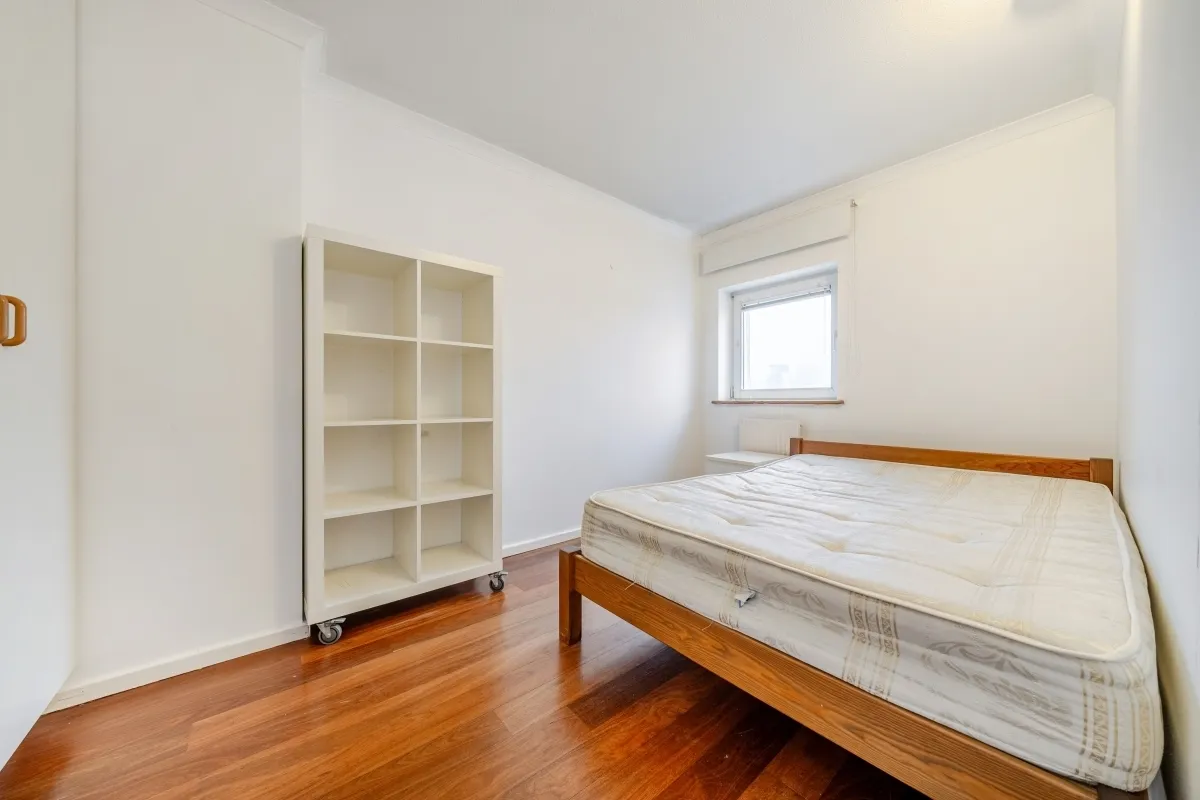 Queen Of Denmark Court, Rotherhithe, ..., photo 2