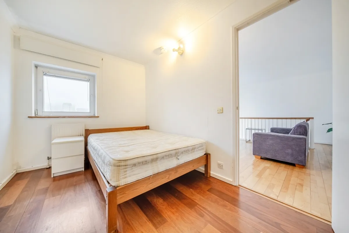 1 bed flat to rent — Queen Of Denmark Court, Rotherhithe, ...