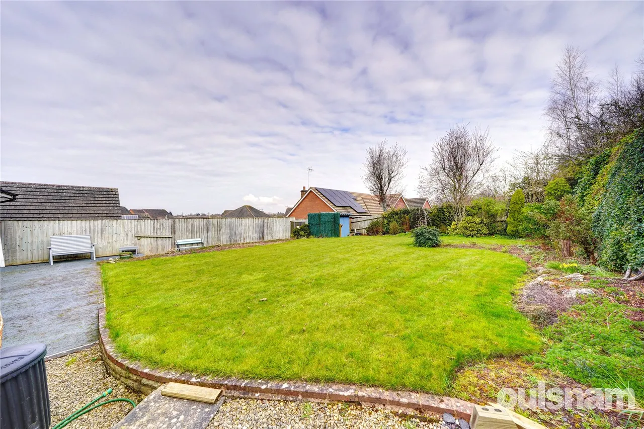 Isaacs Way, Droitwich, Worcestershire, WR9 8UZ, photo 4
