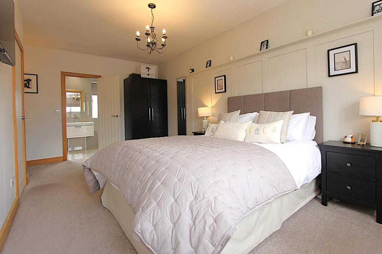Aggborough Crescent, Kidderminster, photo 10