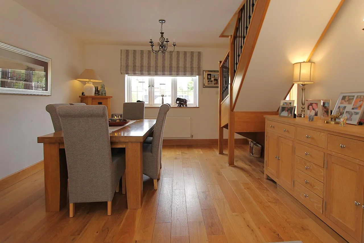 Aggborough Crescent, Kidderminster, photo 9