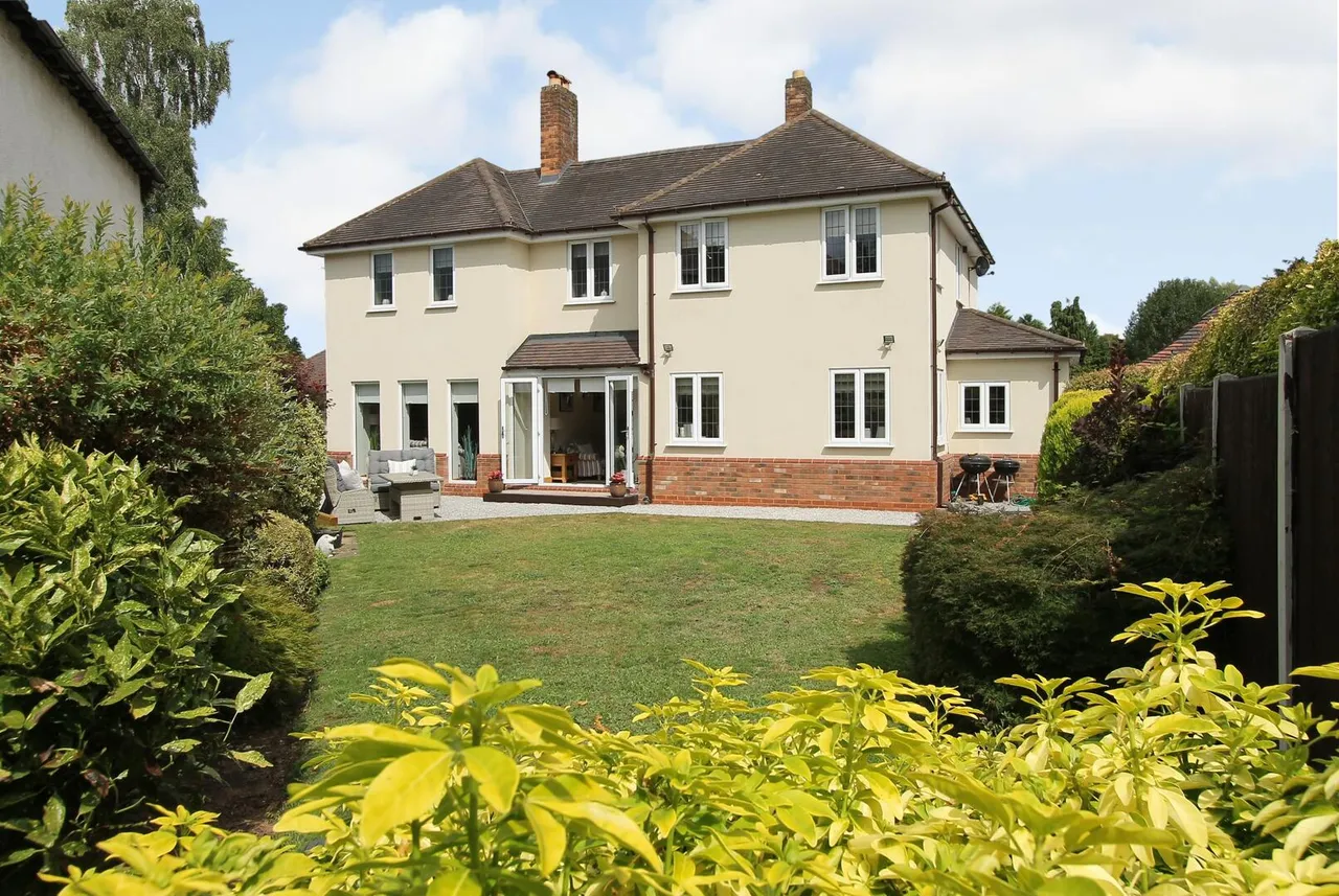 Aggborough Crescent, Kidderminster, photo 19