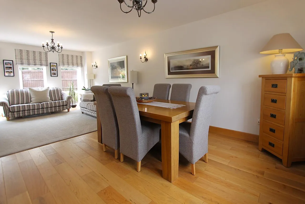 Aggborough Crescent, Kidderminster, photo 8