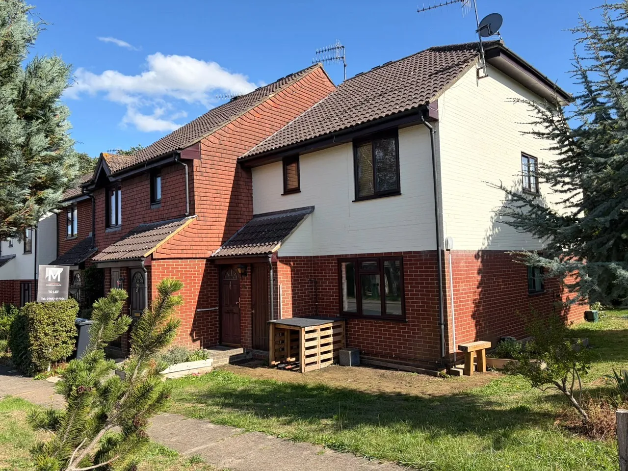 1 bed flat for sale, Ladycross, Milford, GU8