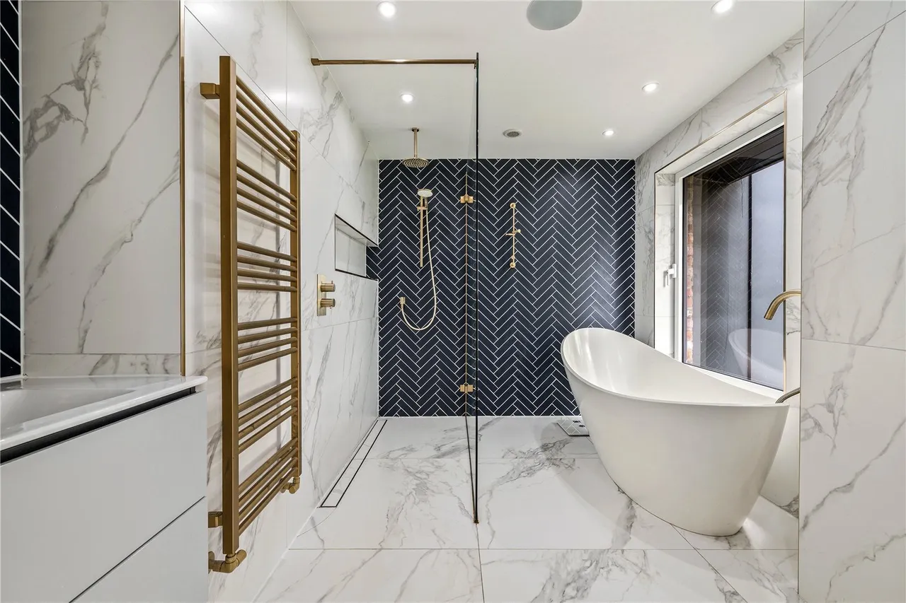The Merridale, Hale, WA15, photo 14