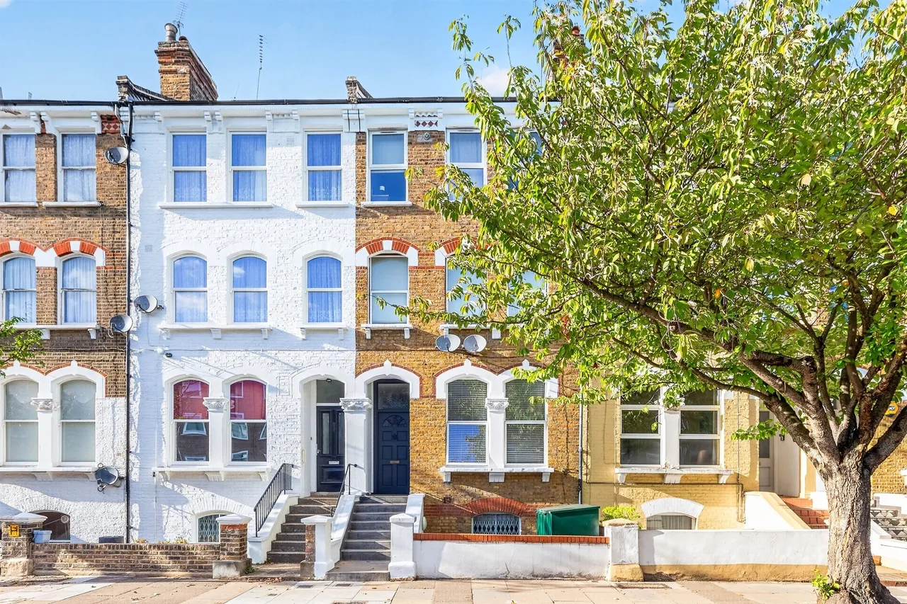 1 bed flat for sale, Netherwood Road, London, W14
