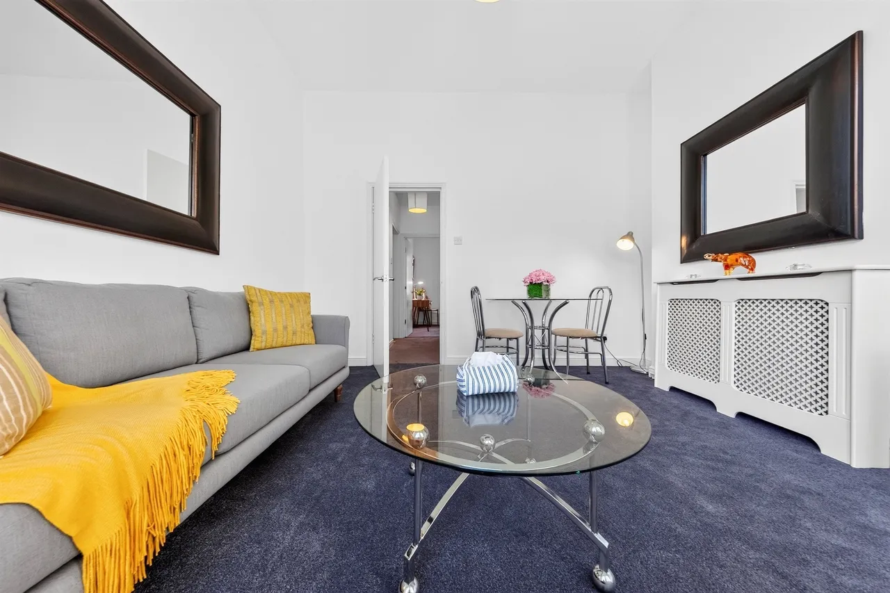 Netherwood Road, London, W14, photo 3