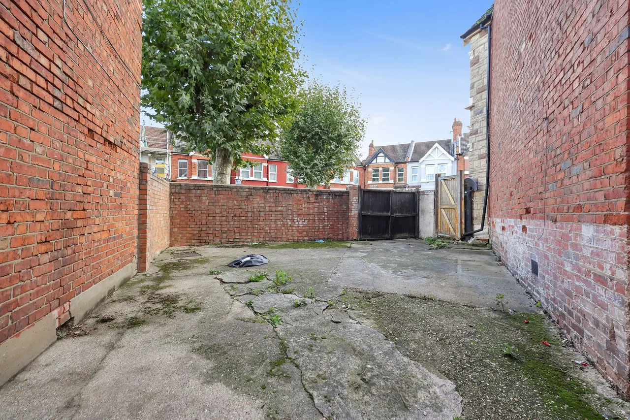 Hazeldean Road, London, NW10, photo 17
