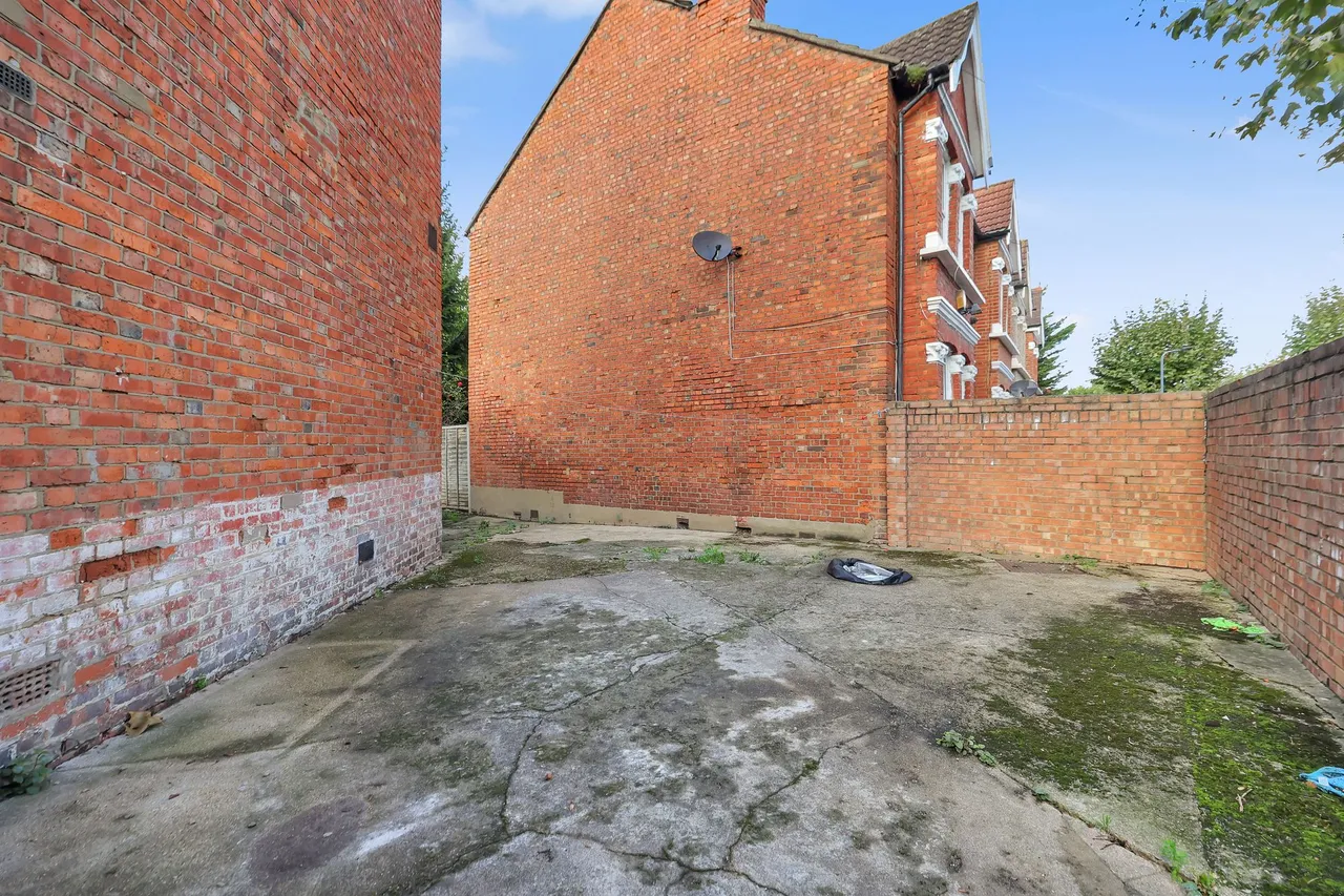 Hazeldean Road, London, NW10, photo 16