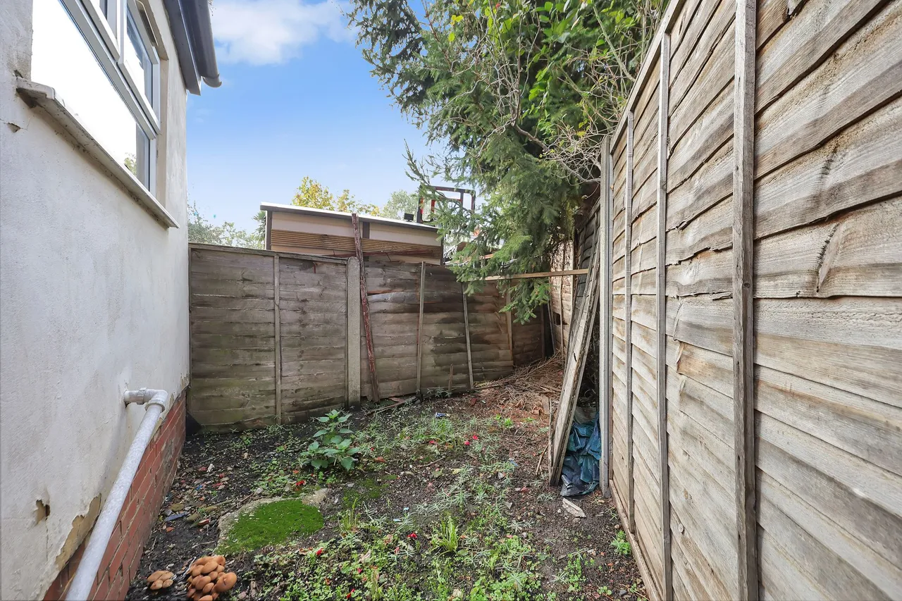 Hazeldean Road, London, NW10, photo 14