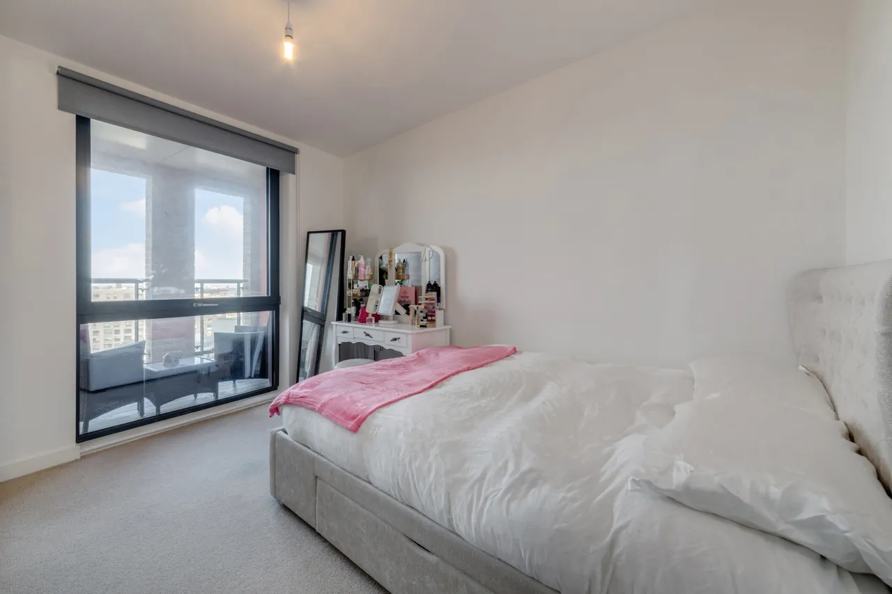 Williamsburg Plaza, London, E14, photo 14