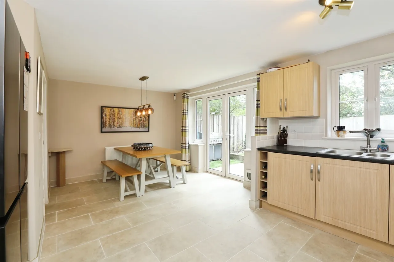 Rascals Close, Southwater, RH13, photo 3