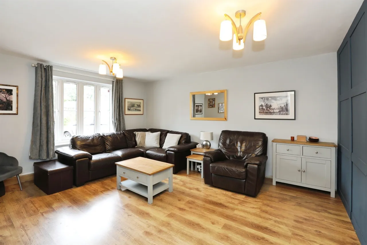 Rascals Close, Southwater, RH13, photo 4