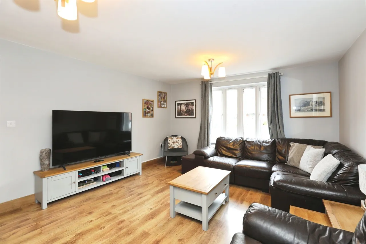Rascals Close, Southwater, RH13, photo 5