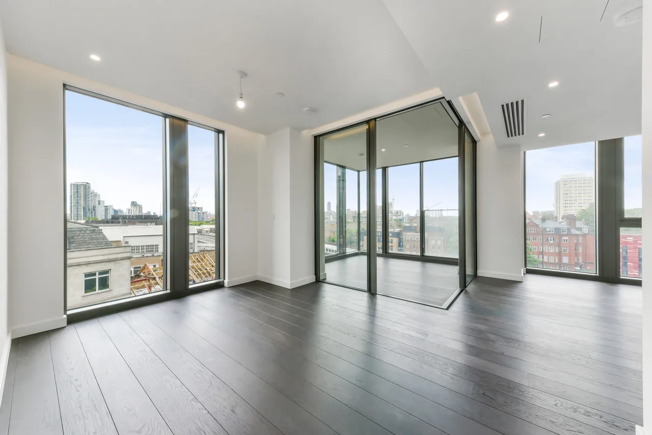 2 bed flat for sale — Damac Tower Nine Elms, London, SW8