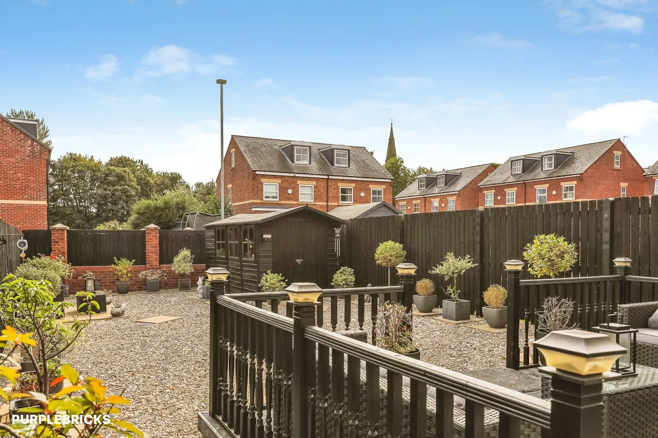 Hall Gardens, Barnsley, S72, photo 6