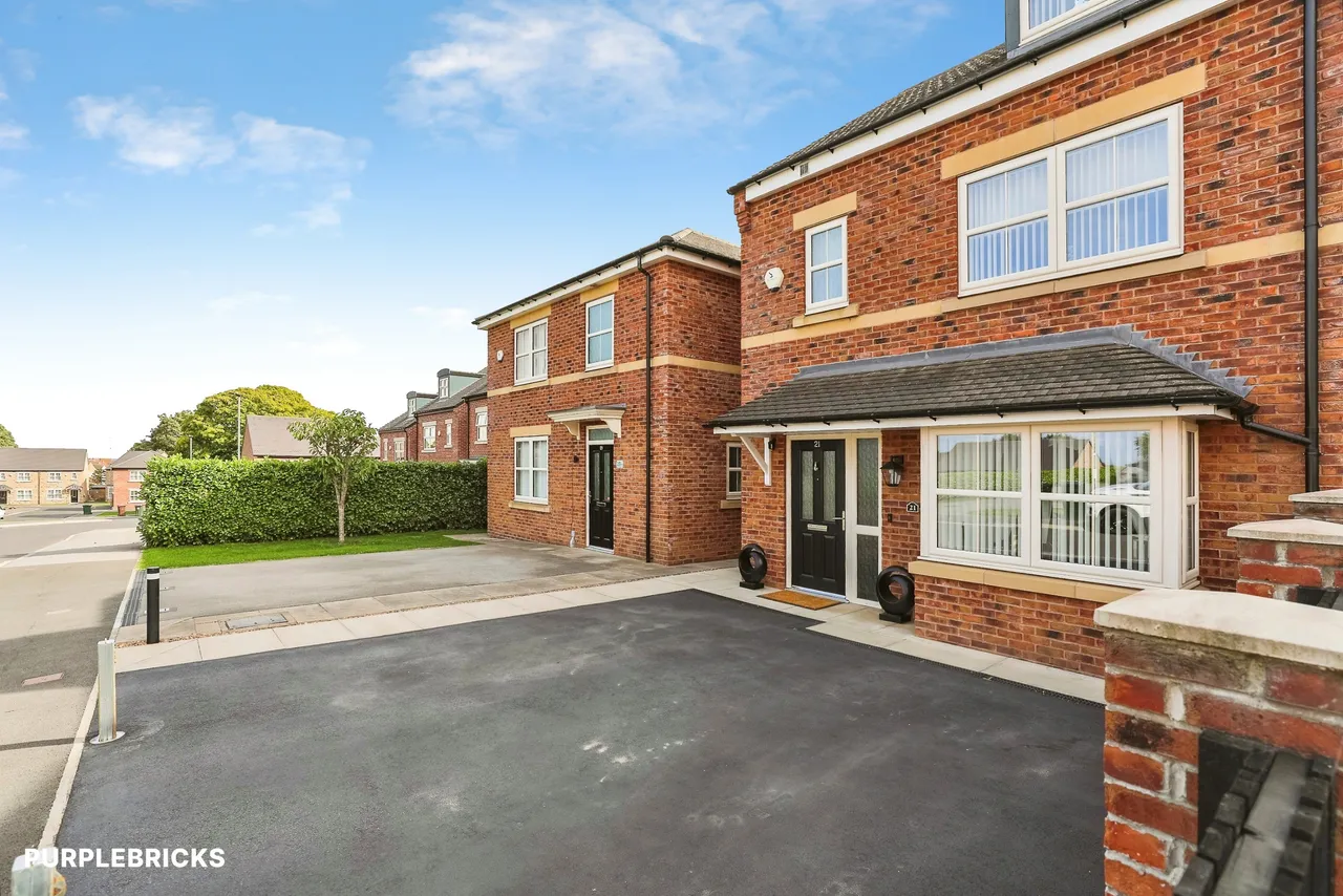 Hall Gardens, Barnsley, S72, photo 12