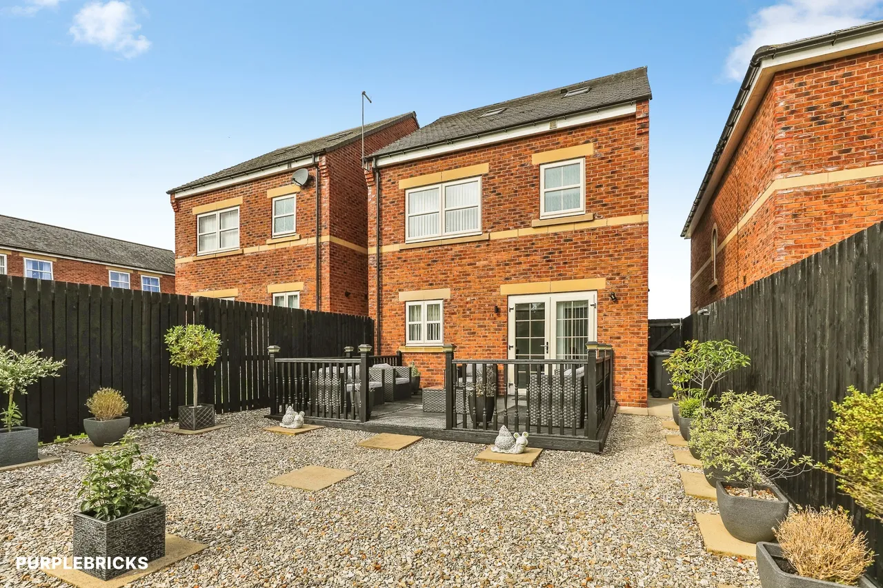 Hall Gardens, Barnsley, S72, photo 9