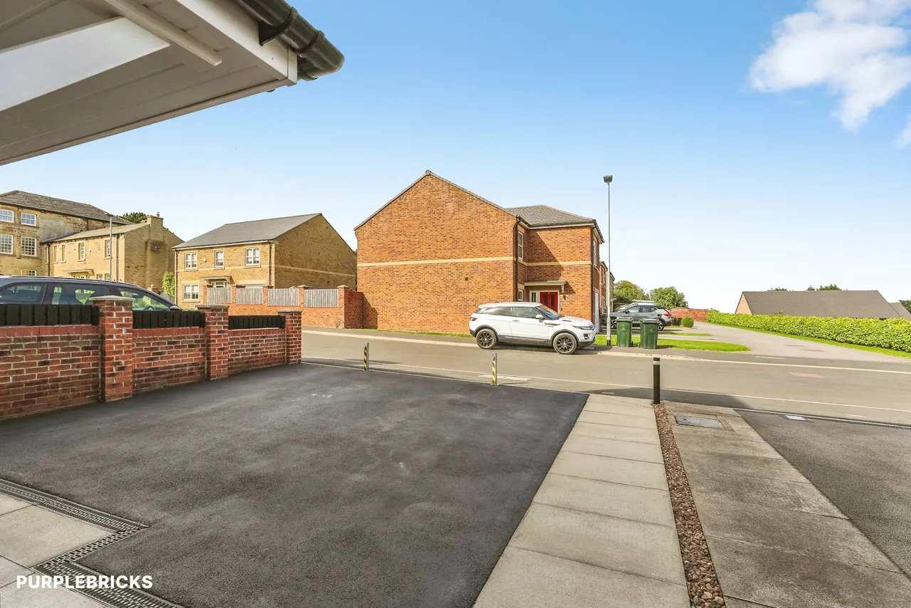 Hall Gardens, Barnsley, S72, photo 4