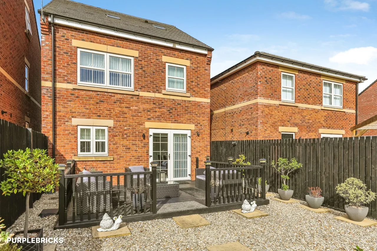 Hall Gardens, Barnsley, S72, photo 7