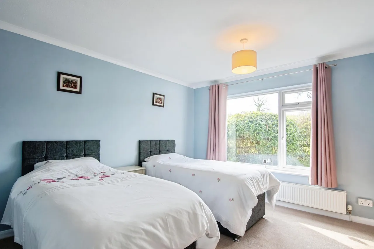Grange-over-sands, LA11, photo 17