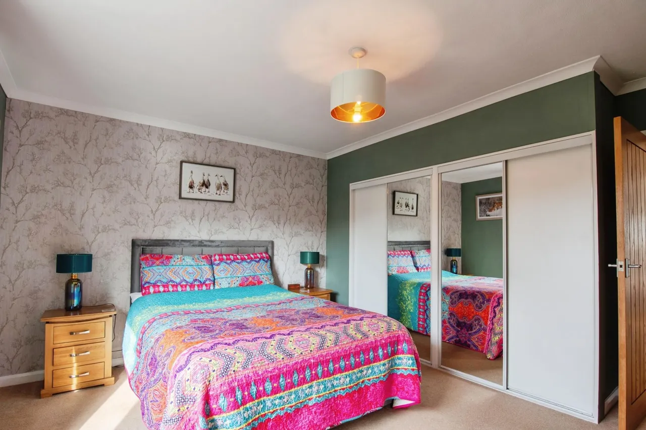 Grange-over-sands, LA11, photo 12