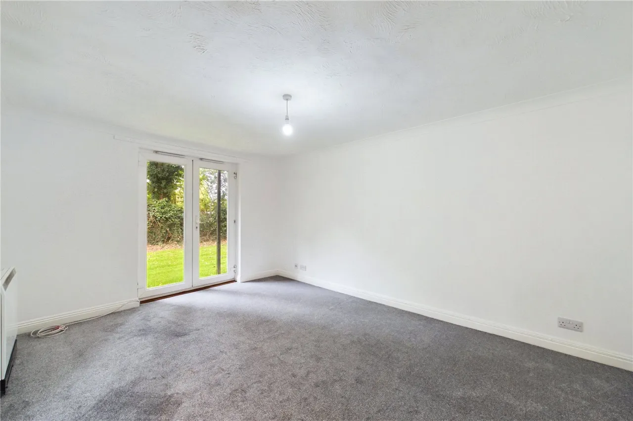 Gould Close, Newbury, RG14, photo 4