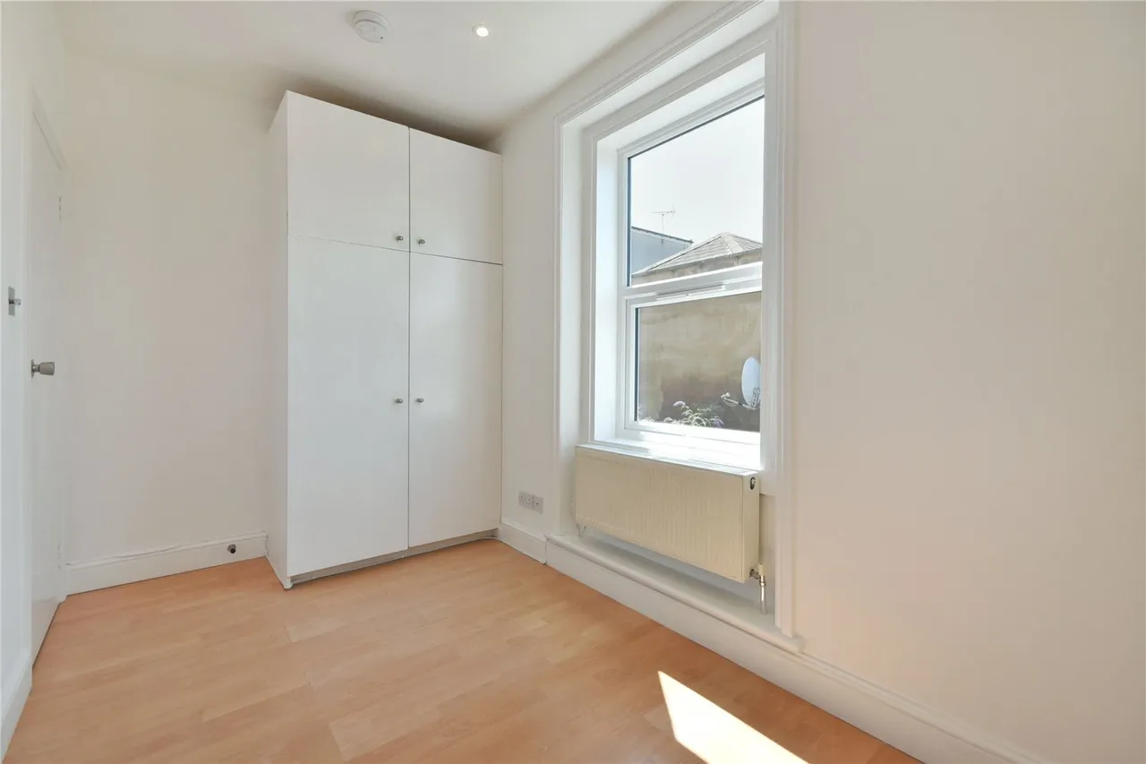Cricklewood Broadway, Cricklewood, NW2, photo 3