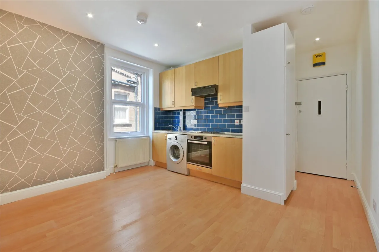 1 bed flat to rent, Cricklewood Broadway, Cricklewood, NW2