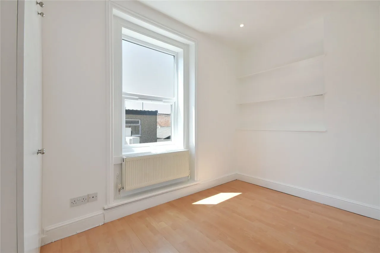 Cricklewood Broadway, Cricklewood, NW2, photo 8