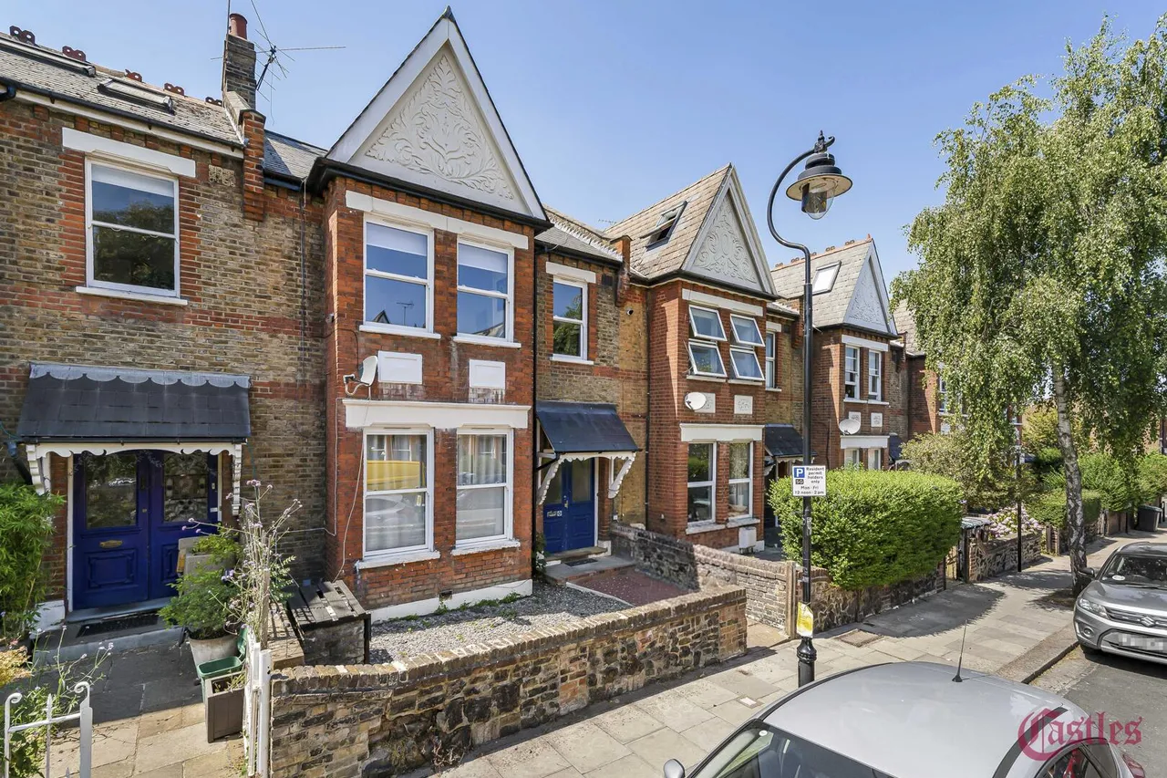 2 bed property for sale, Uplands Road, N8