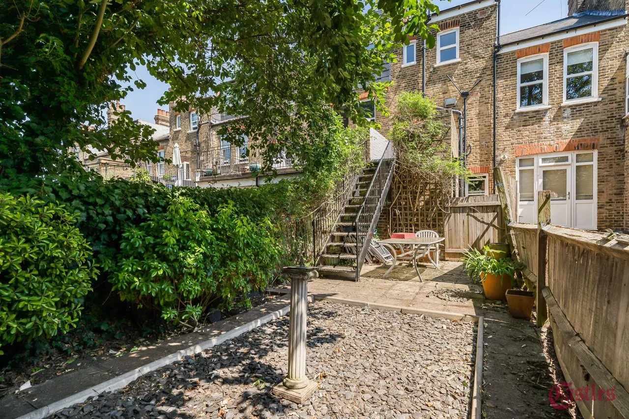 Uplands Road, N8, photo 2